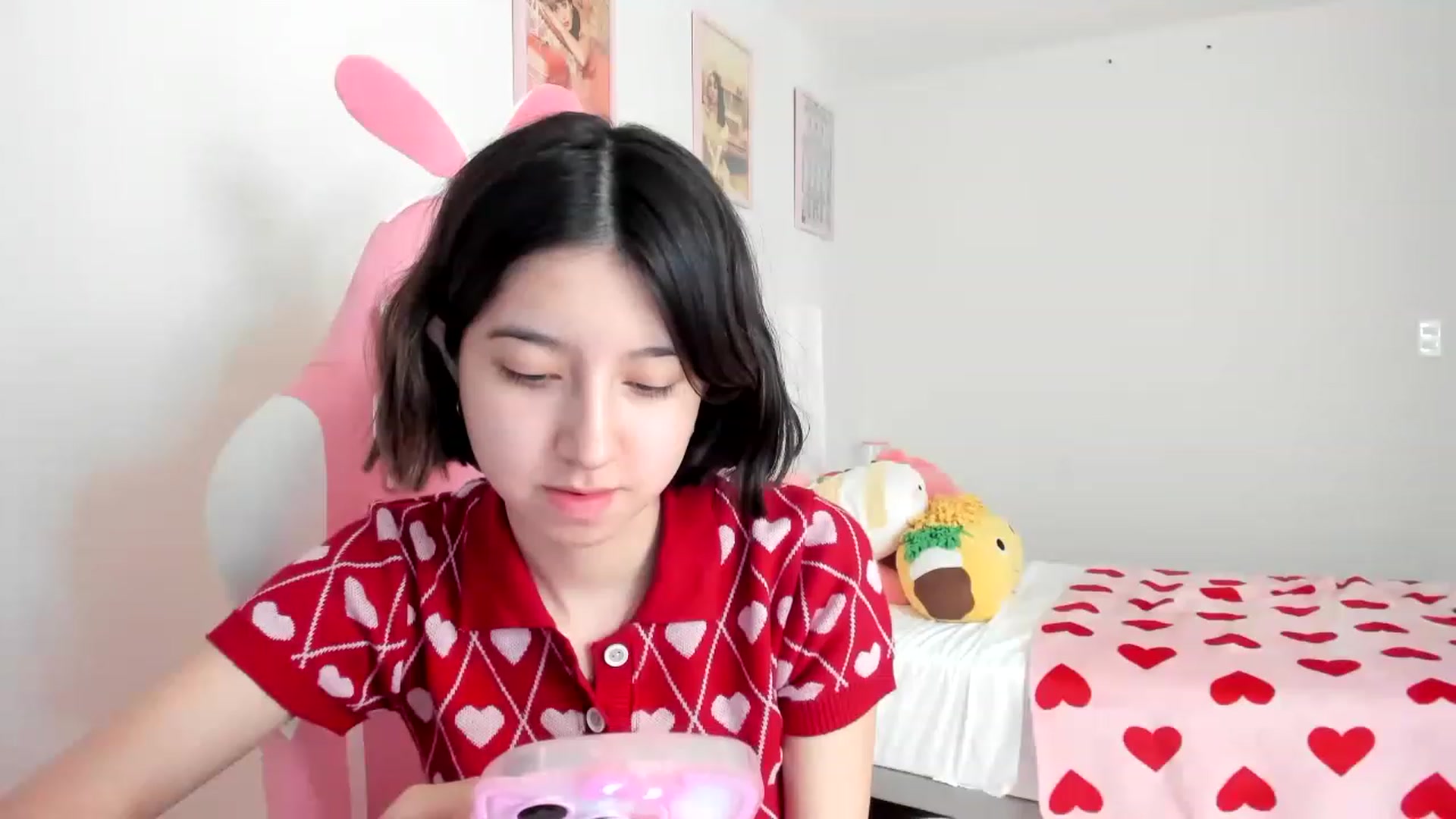Gallery image thumbnail from Cherrycute666's myfreecams stream on, 03/24/2023, 22:35 image 17 of 20