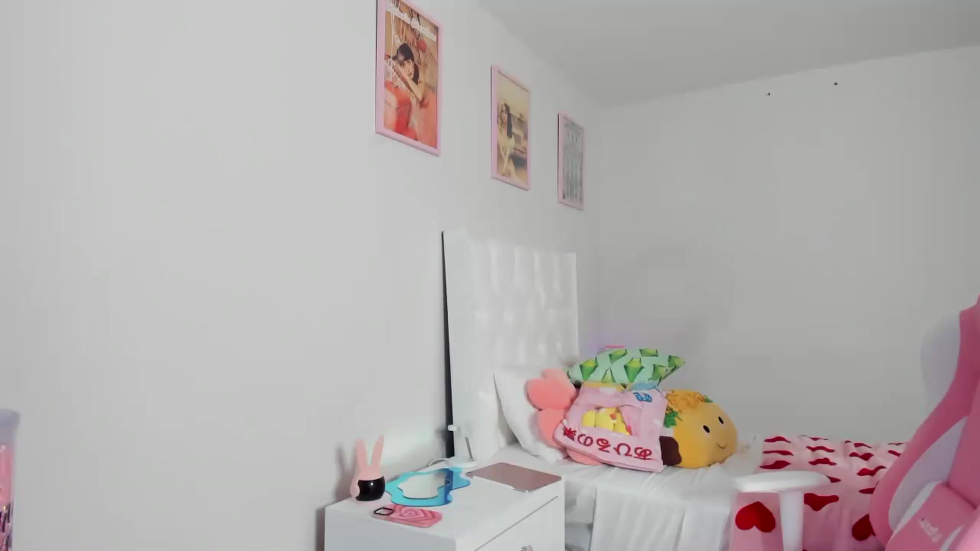 Gallery image thumbnail from Cherrycute666's myfreecams stream on, 03/25/2023, 07:33 image 7 of 20