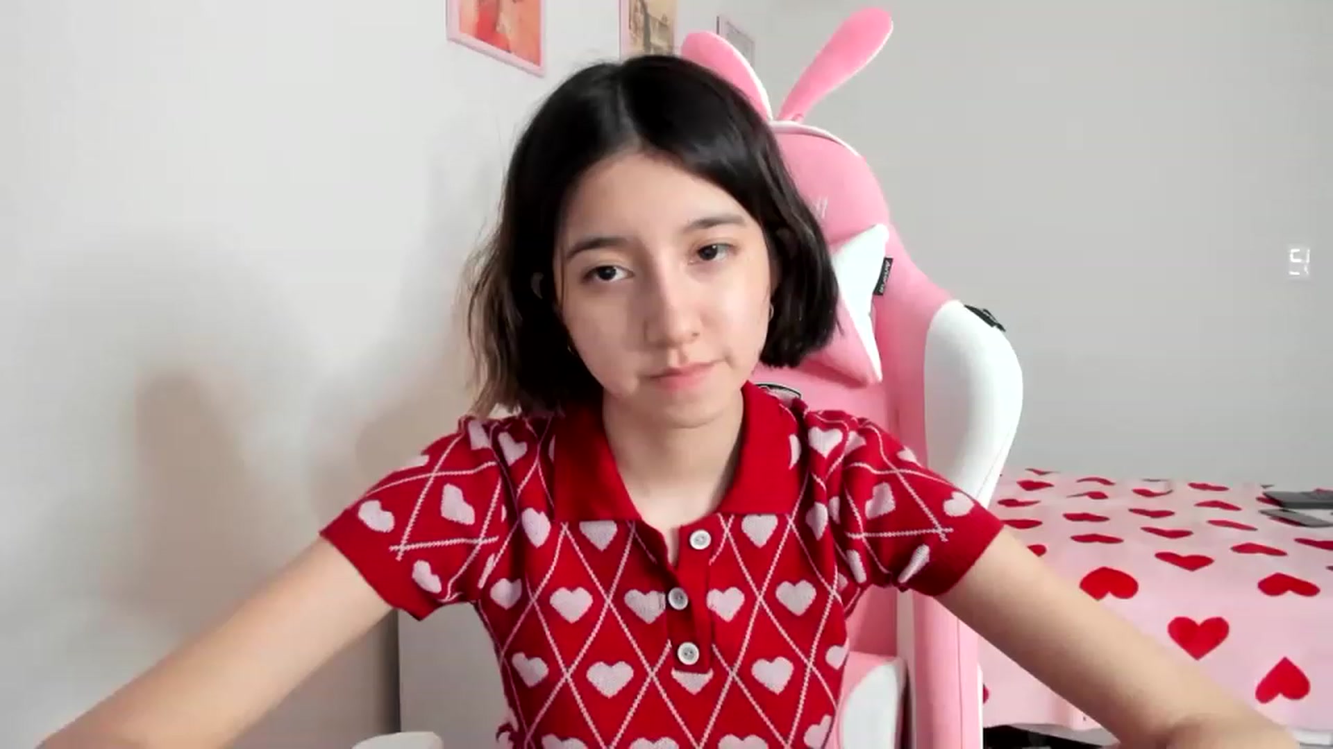 Gallery image thumbnail from Cherrycute666's myfreecams stream on, 03/25/2023, 07:33 image 10 of 20