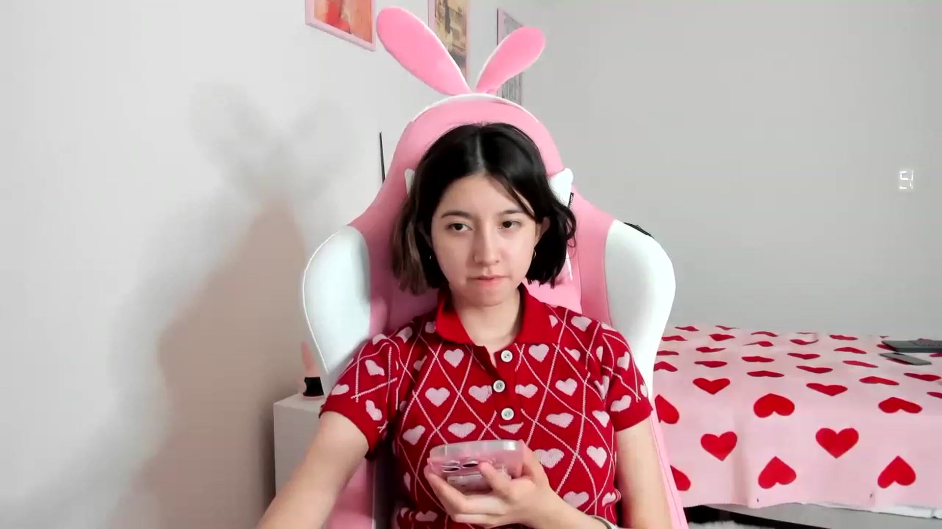 Gallery image thumbnail from Cherrycute666's myfreecams stream on, 03/25/2023, 09:01 image 3 of 20