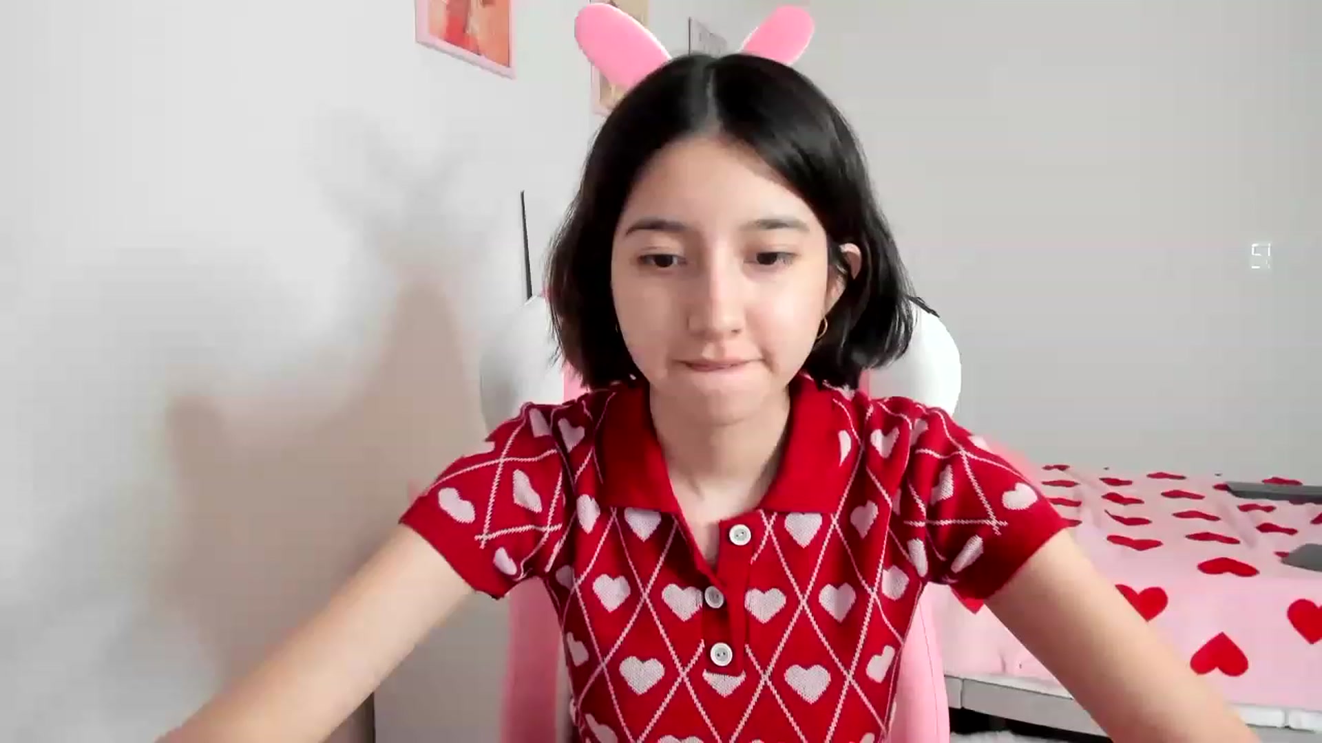 Gallery image thumbnail from Cherrycute666's myfreecams stream on, 03/25/2023, 12:45 image 1 of 20
