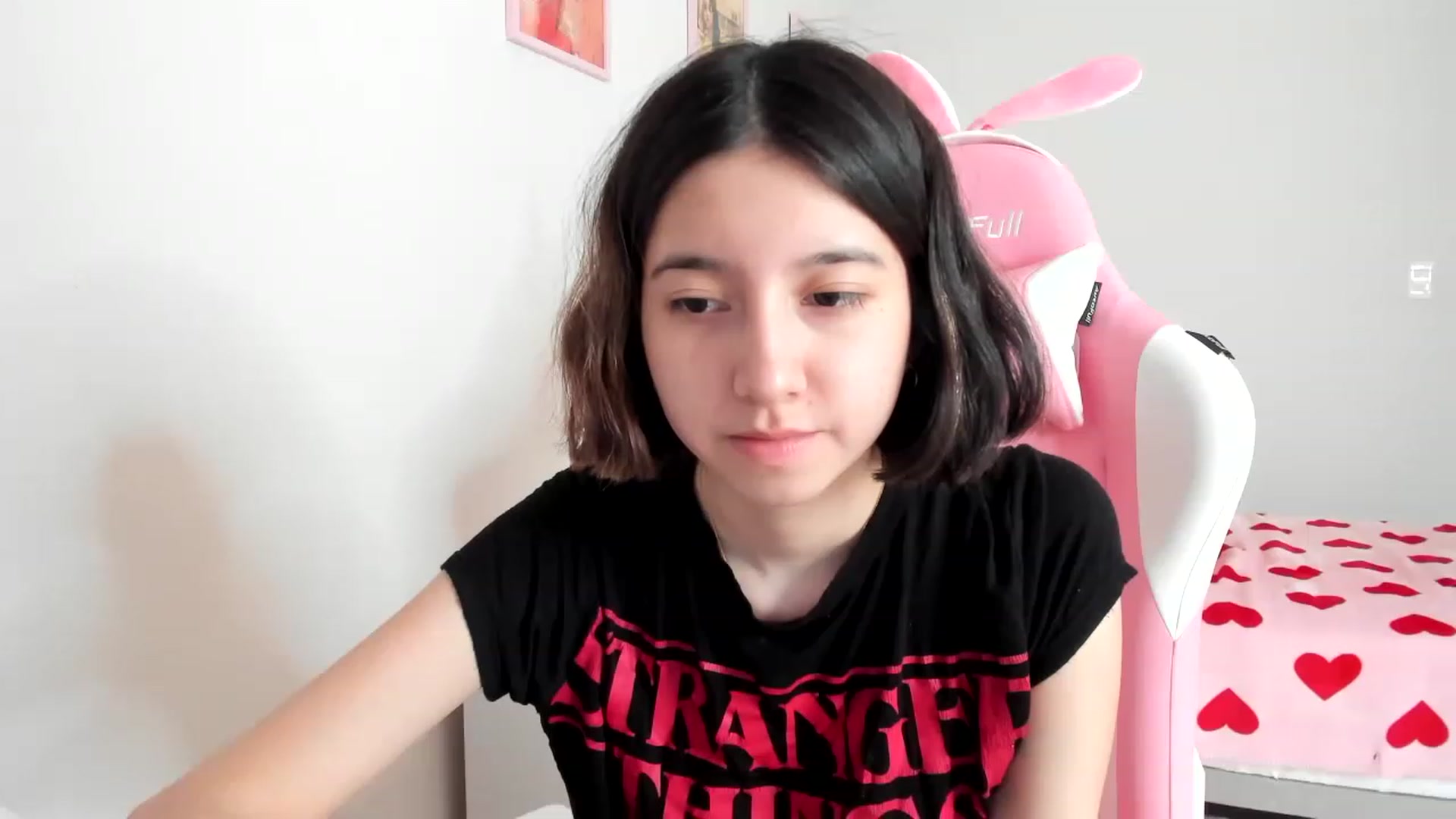 Gallery image thumbnail from Cherrycute666's myfreecams stream on, 03/25/2023, 17:51 image 16 of 20