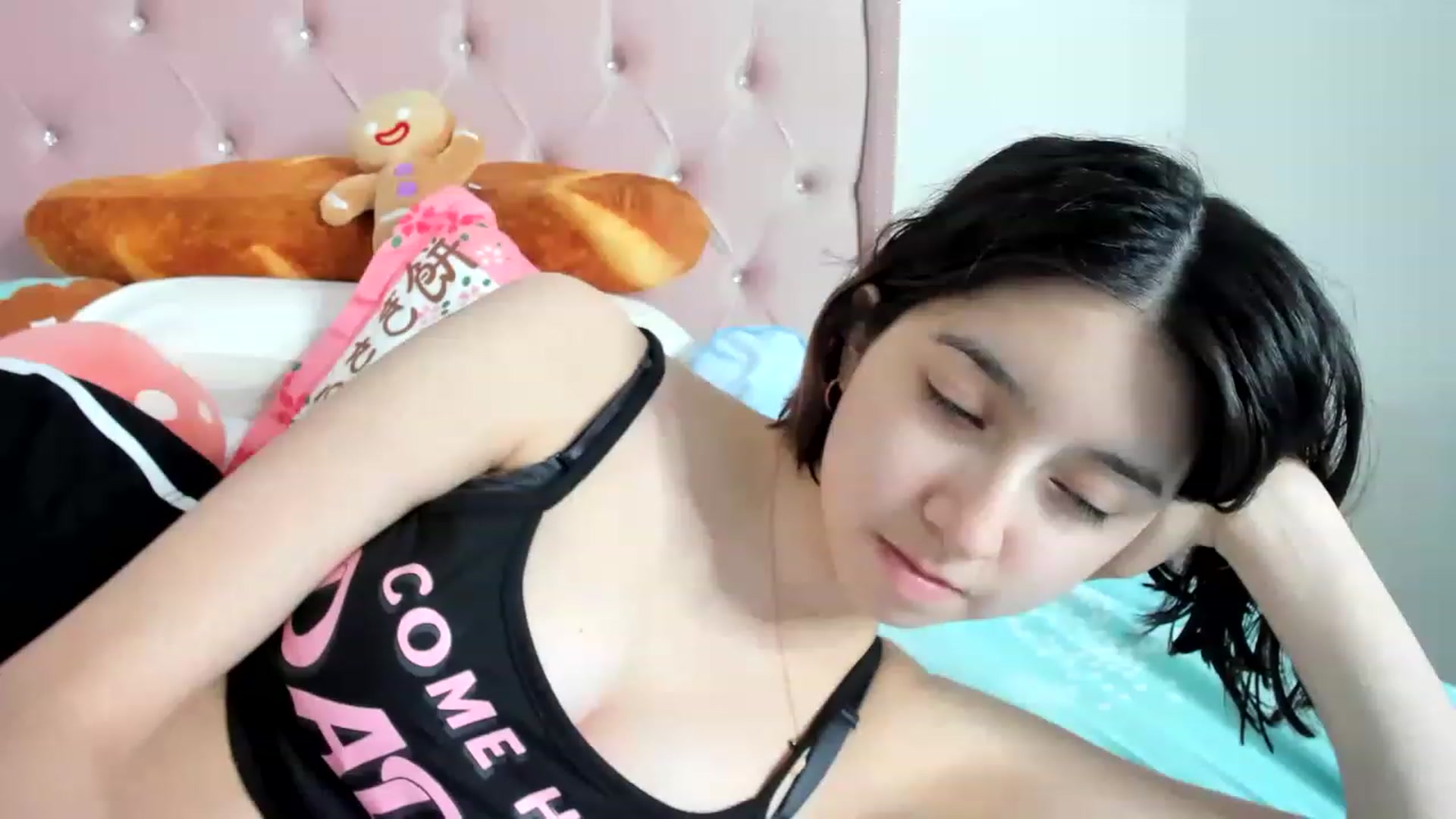 Gallery image thumbnail from Cherrycute666's myfreecams stream on, 03/26/2023, 09:54 image 8 of 20