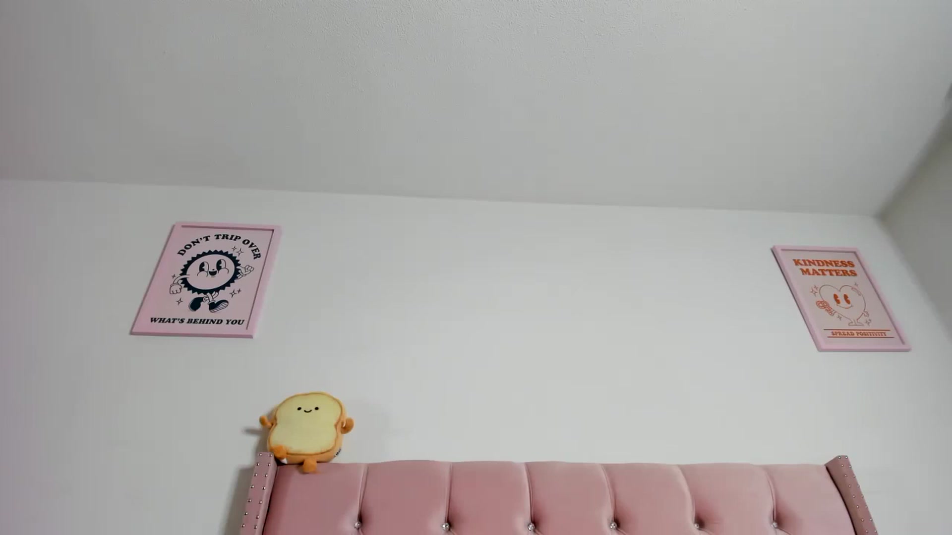 Gallery image thumbnail from Cherrycute666's myfreecams stream on, 03/26/2023, 09:54 image 13 of 20