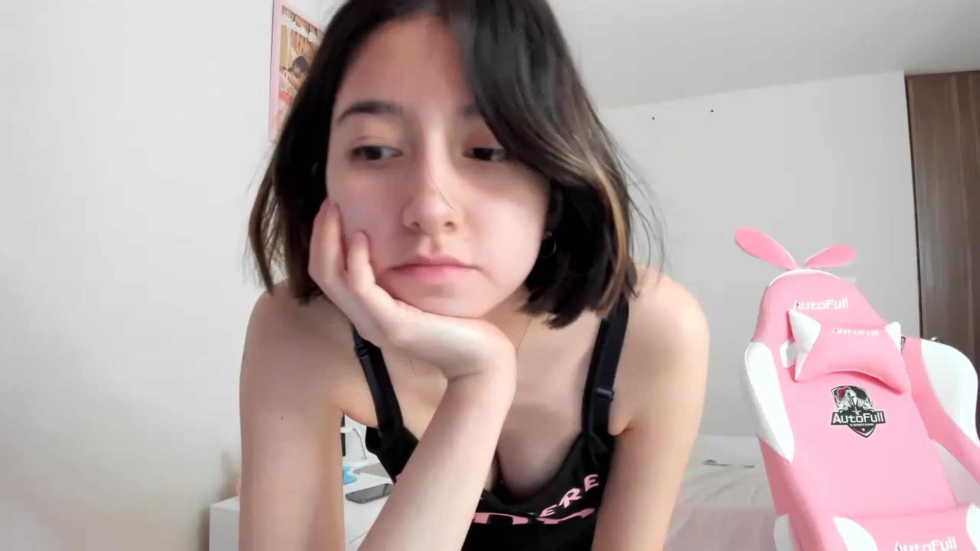 Gallery image thumbnail from Cherrycute666's myfreecams stream on, 03/26/2023, 23:37 image 17 of 20