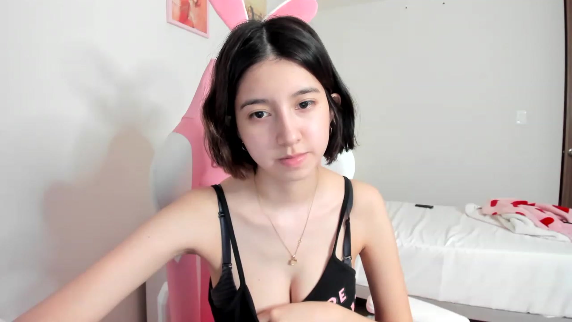 Gallery image thumbnail from Cherrycute666's myfreecams stream on, 03/27/2023, 06:25 image 5 of 20