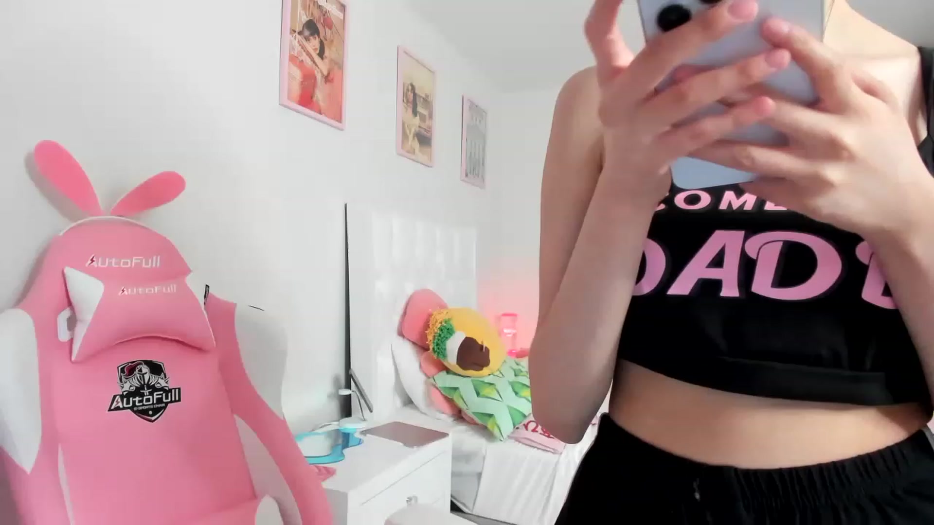 Gallery image thumbnail from Cherrycute666's myfreecams stream on, 03/27/2023, 06:25 image 2 of 20