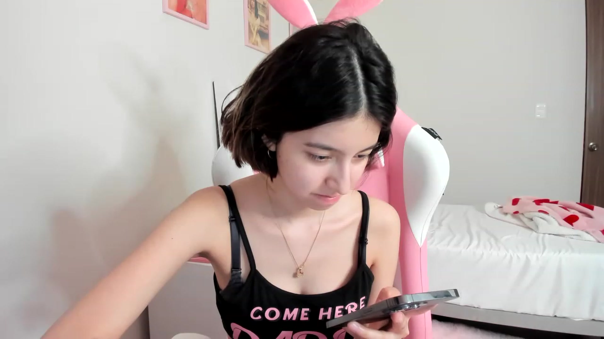 Gallery image thumbnail from Cherrycute666's myfreecams stream on, 03/27/2023, 06:25 image 20 of 20