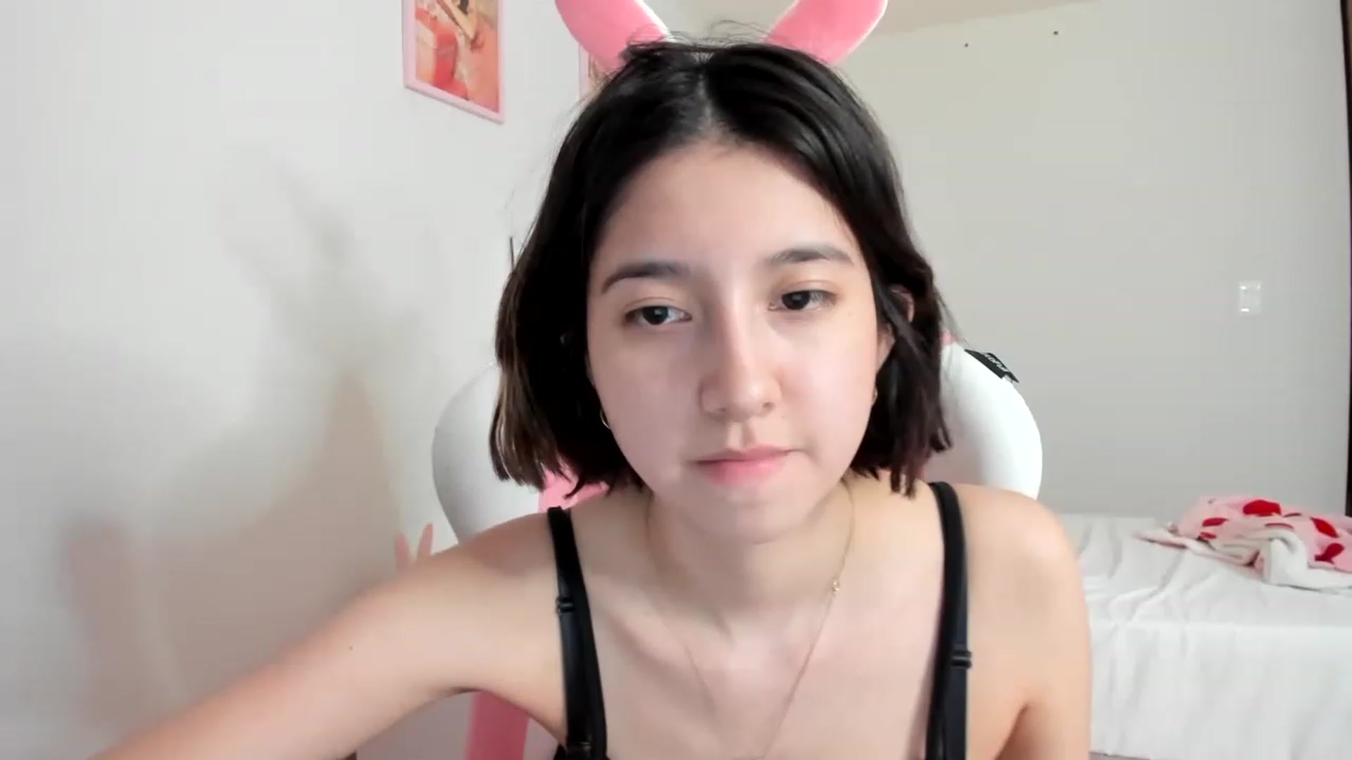 Gallery image thumbnail from Cherrycute666's myfreecams stream on, 03/27/2023, 07:51 image 8 of 20