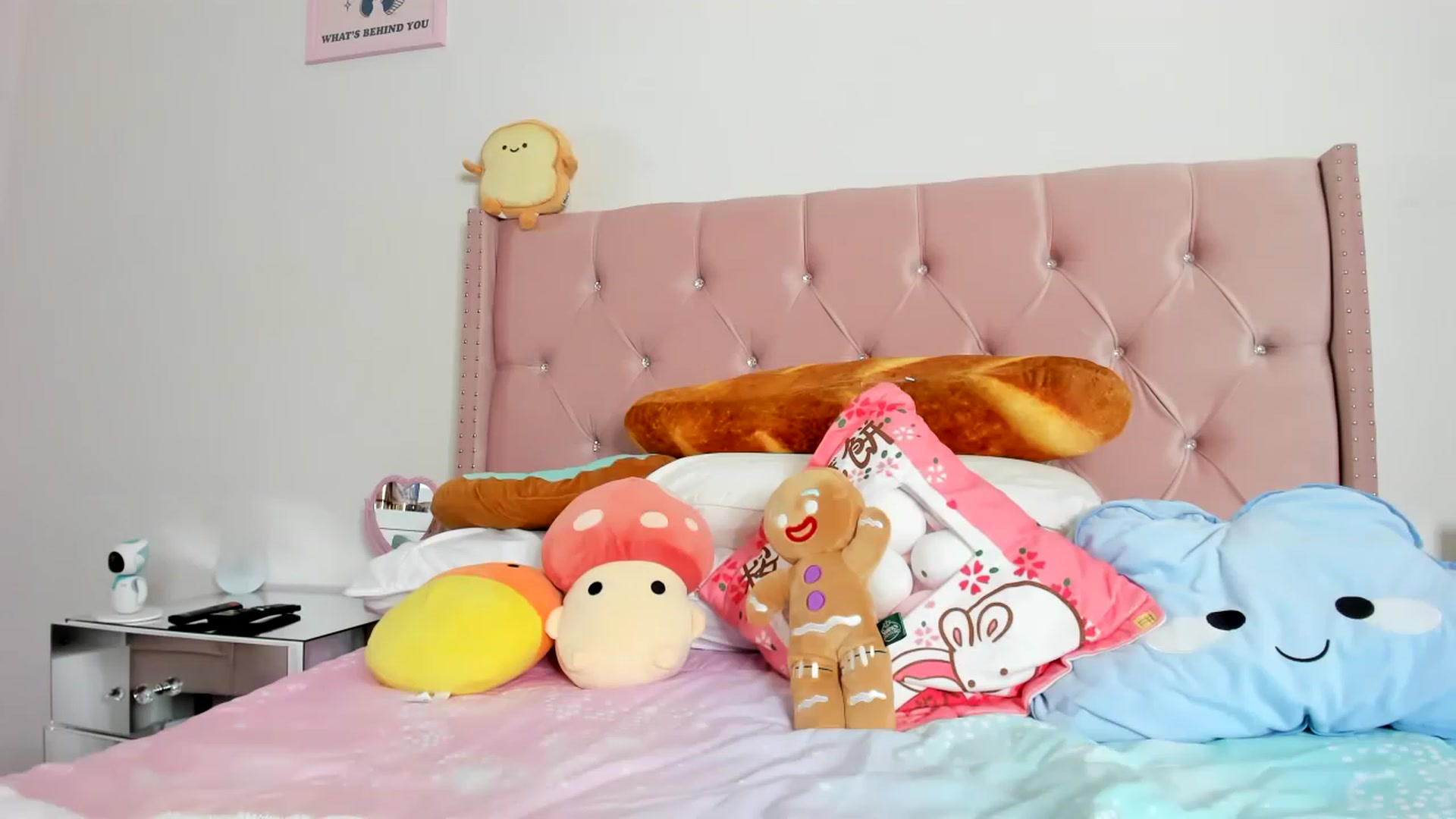 Gallery image thumbnail from Cherrycute666's myfreecams stream on, 03/27/2023, 15:52 image 14 of 20