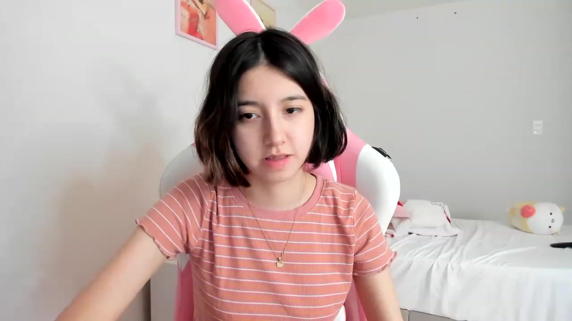 Gallery image thumbnail from Cherrycute666's myfreecams stream on, 03/27/2023, 18:29 image 5 of 20