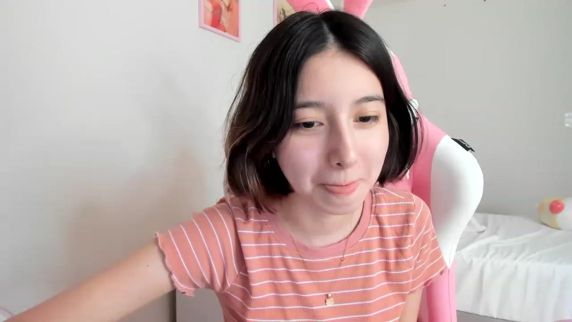 Gallery image thumbnail from Cherrycute666's myfreecams stream on, 03/27/2023, 20:31 image 16 of 20