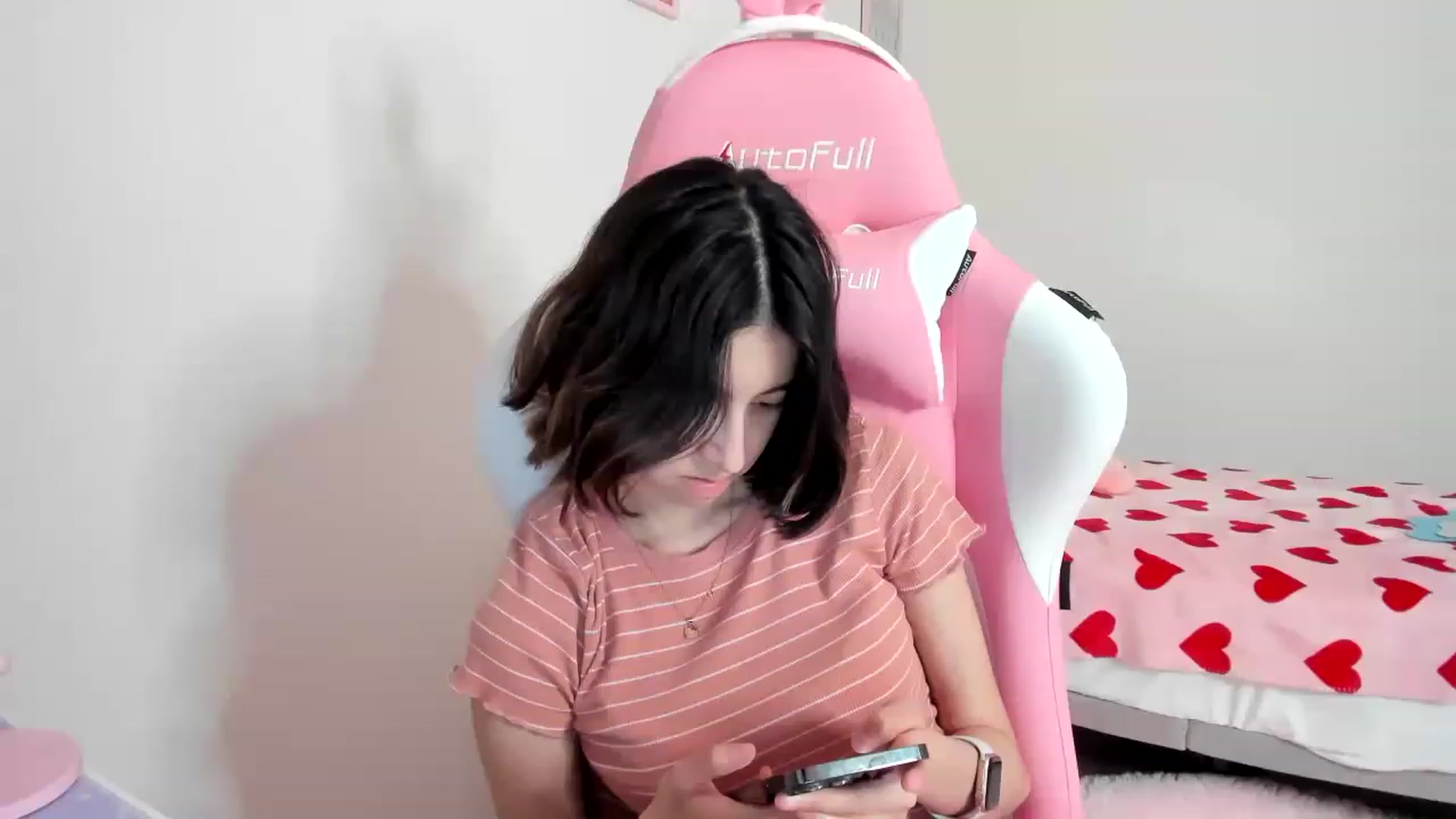 Gallery image thumbnail from Cherrycute666's myfreecams stream on, 03/28/2023, 07:45 image 15 of 20