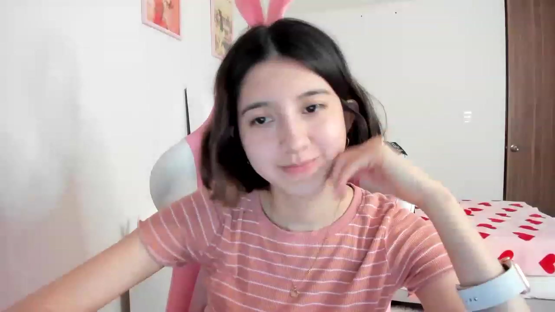 Gallery image thumbnail from Cherrycute666's myfreecams stream on, 03/28/2023, 07:45 image 6 of 20
