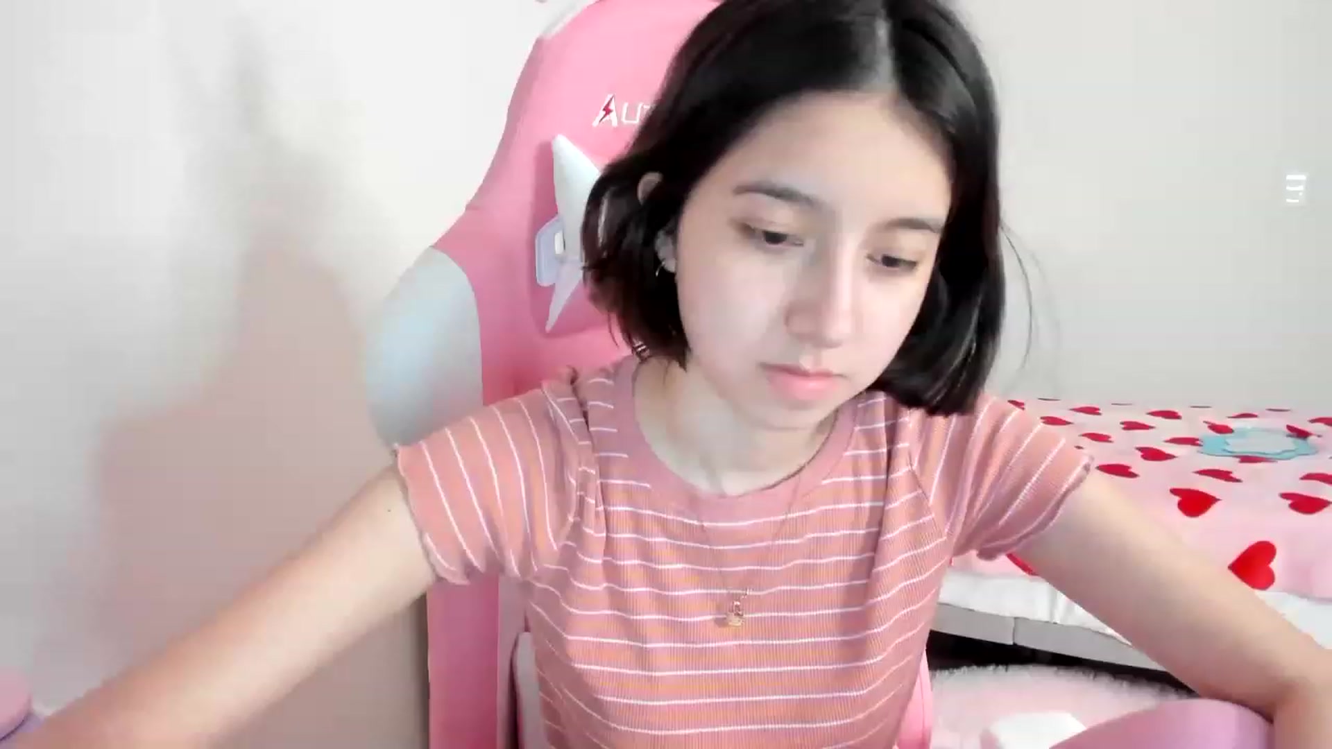 Gallery image thumbnail from Cherrycute666's myfreecams stream on, 03/28/2023, 07:45 image 13 of 20