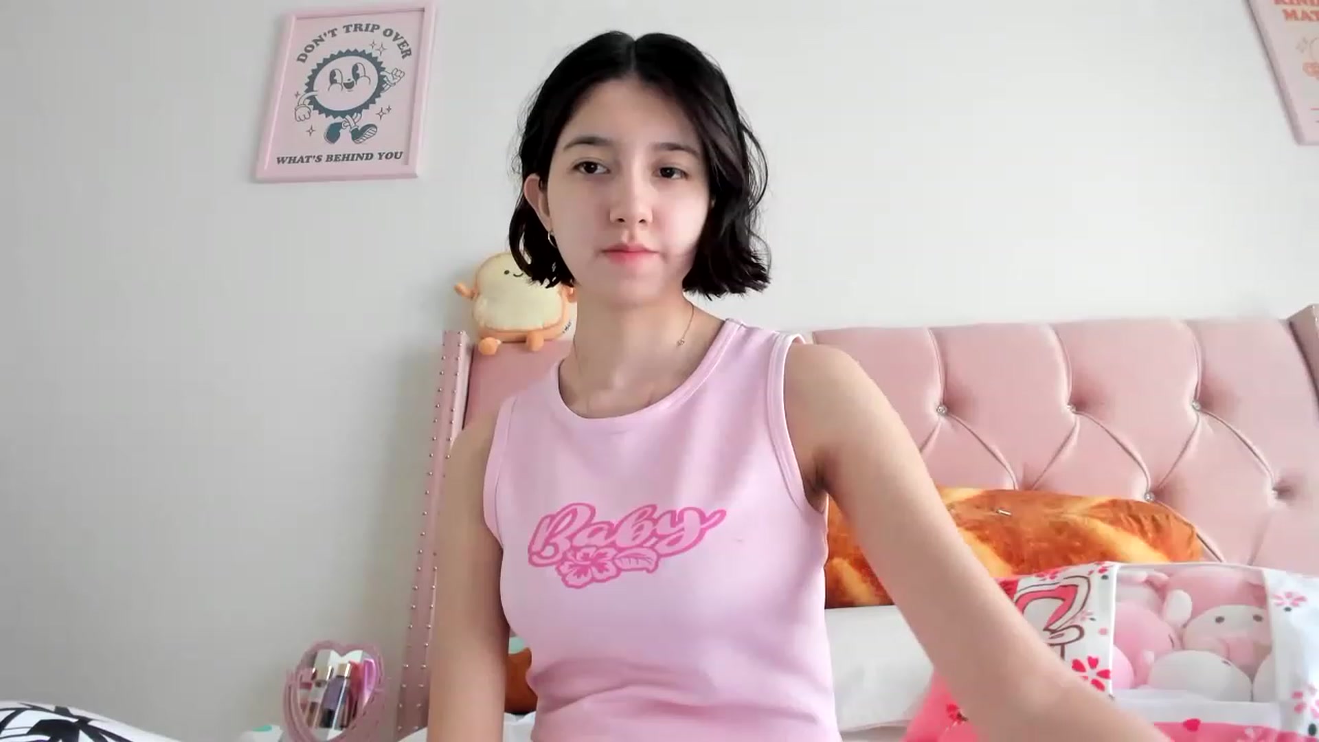 Gallery image thumbnail from Cherrycute666's myfreecams stream on, 03/28/2023, 15:14 image 3 of 20