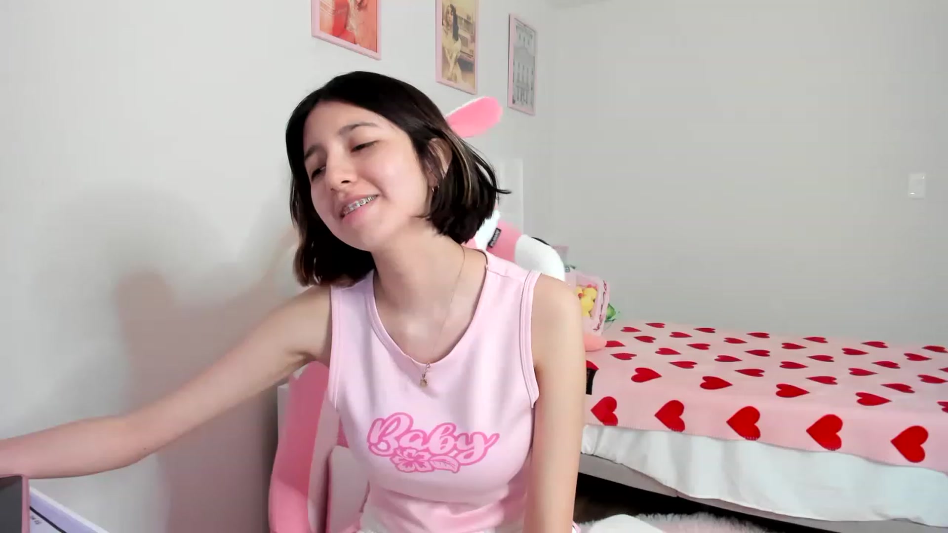 Gallery image thumbnail from Cherrycute666's myfreecams stream on, 03/29/2023, 05:42 image 17 of 20