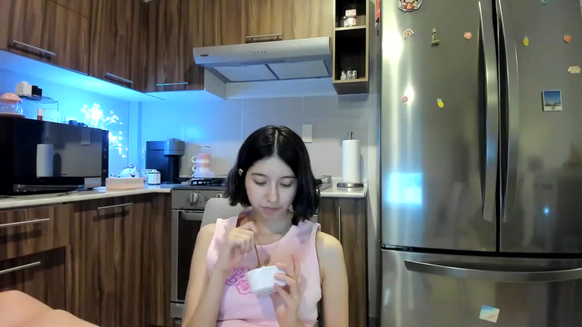 Gallery image thumbnail from Cherrycute666's myfreecams stream on, 03/29/2023, 08:15 image 2 of 20