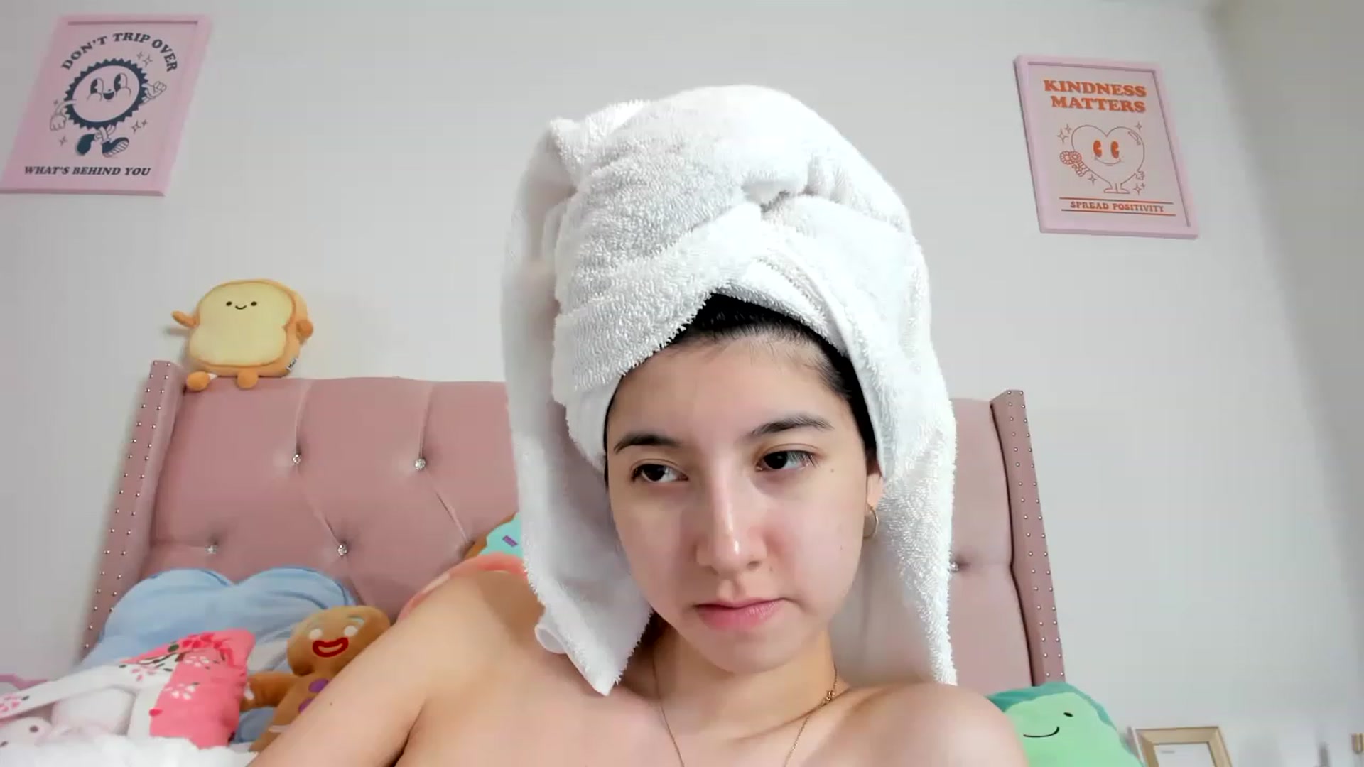 Gallery image thumbnail from Cherrycute666's myfreecams stream on, 03/29/2023, 08:15 image 17 of 20