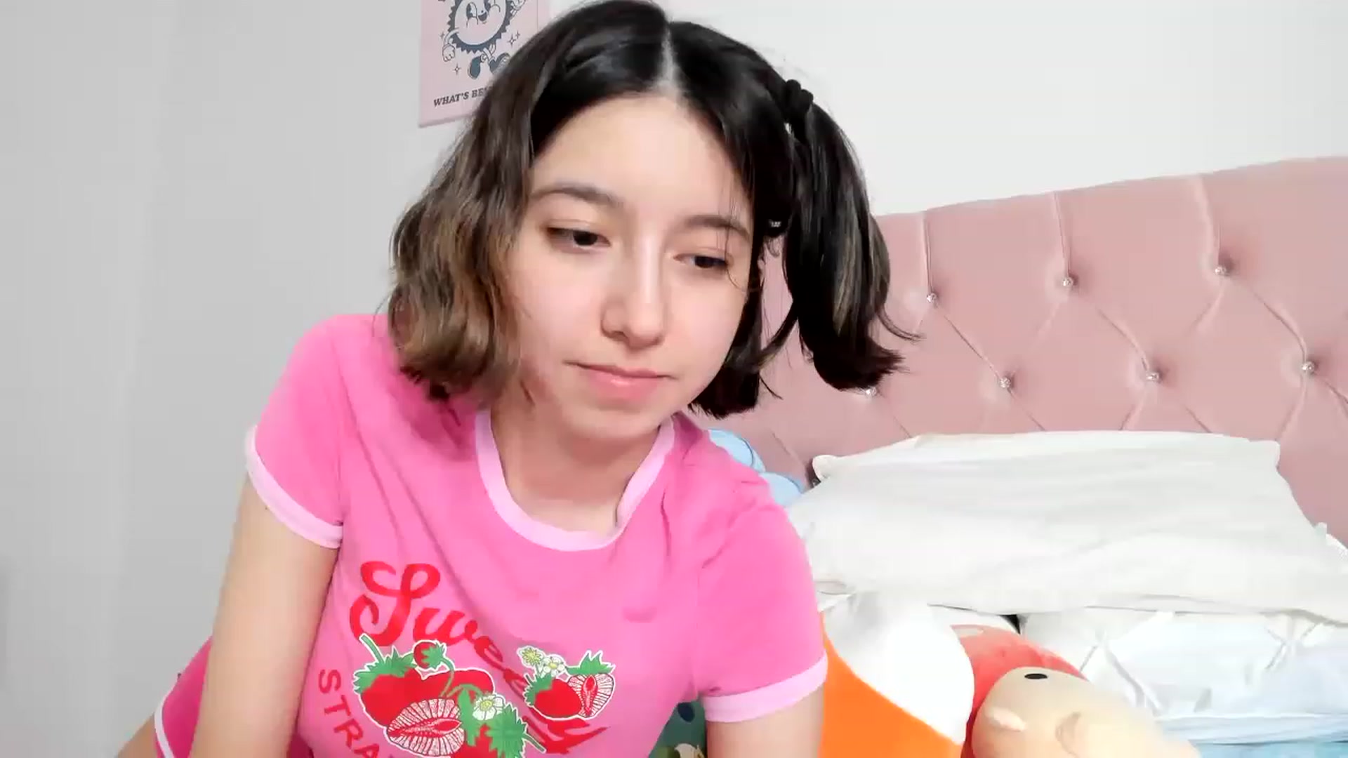 Gallery image thumbnail from Cherrycute666's myfreecams stream on, 03/30/2023, 02:07 image 10 of 20