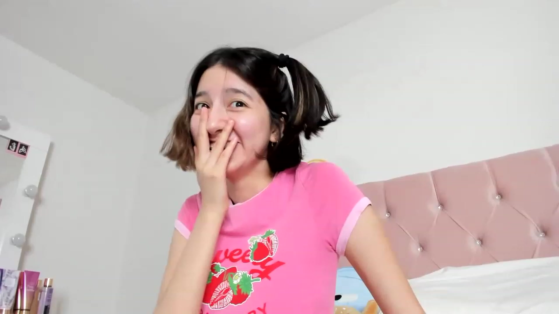 Gallery image thumbnail from Cherrycute666's myfreecams stream on, 03/30/2023, 02:07 image 8 of 20