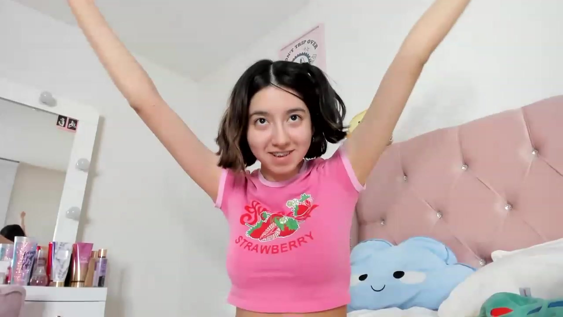 Gallery image thumbnail from Cherrycute666's myfreecams stream on, 03/30/2023, 03:37 image 18 of 20