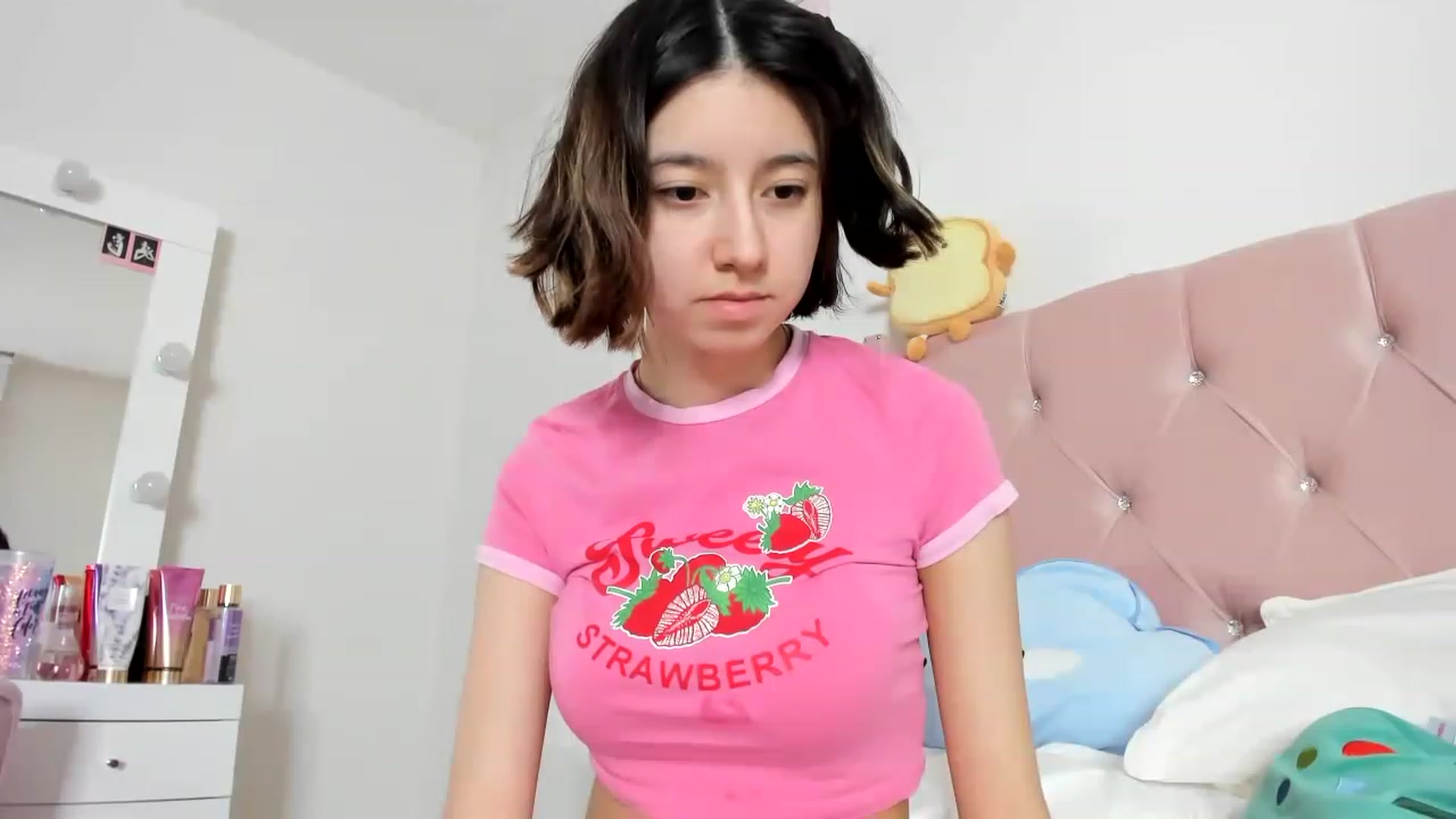 Gallery image thumbnail from Cherrycute666's myfreecams stream on, 03/30/2023, 03:37 image 19 of 20