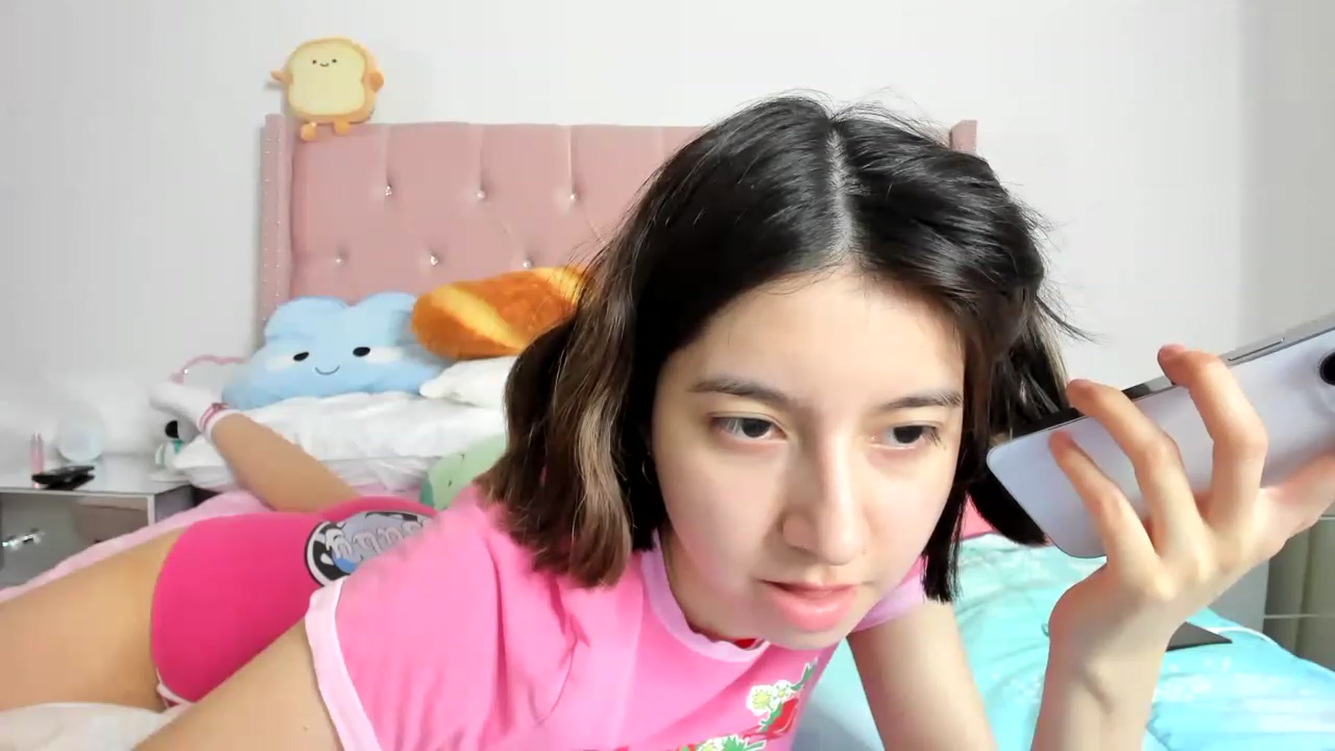Gallery image thumbnail from Cherrycute666's myfreecams stream on, 03/30/2023, 06:50 image 7 of 20