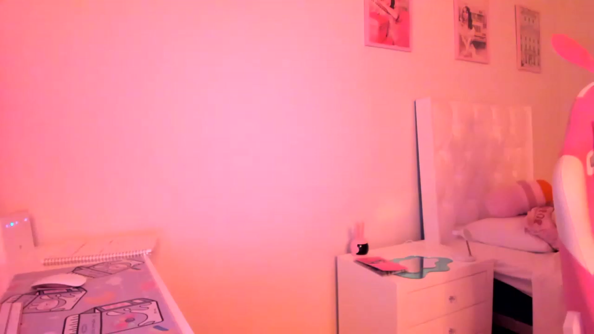 Gallery image thumbnail from Cherrycute666's myfreecams stream on, 03/31/2023, 07:28 image 15 of 20