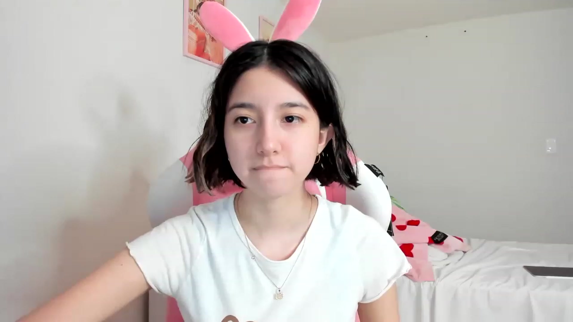 Gallery image thumbnail from Cherrycute666's myfreecams stream on, 03/31/2023, 08:46 image 6 of 20