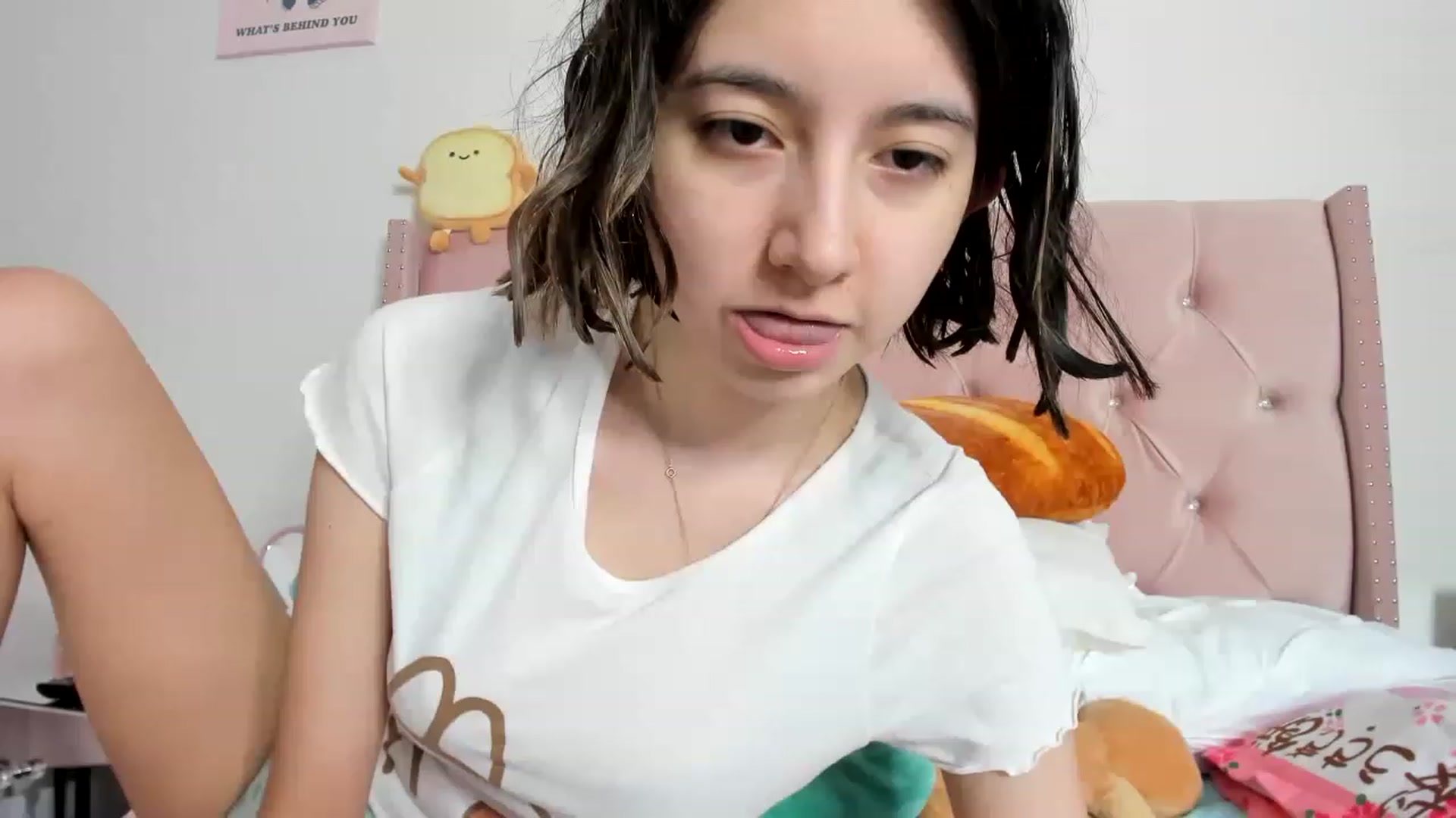 Gallery image thumbnail from Cherrycute666's myfreecams stream on, 03/31/2023, 08:46 image 5 of 20