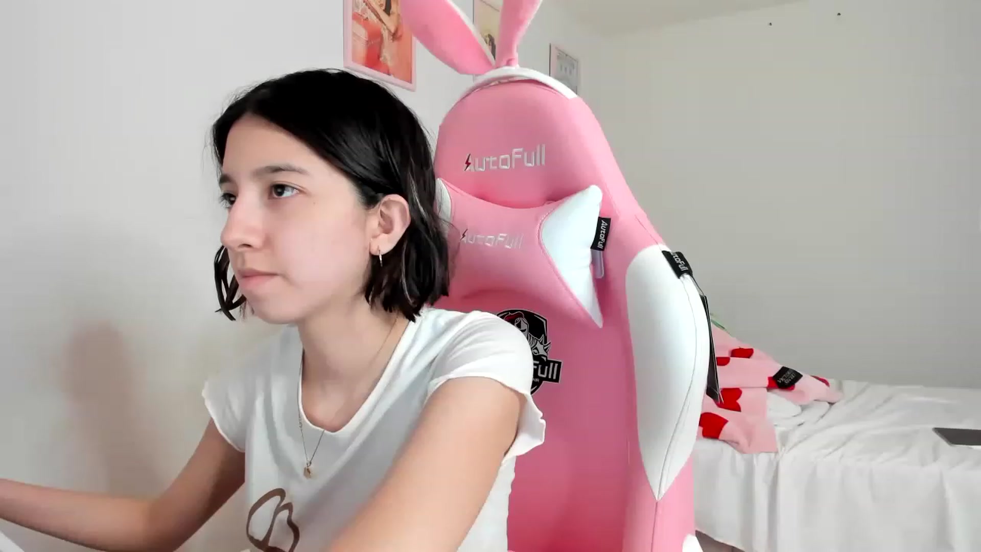 Gallery image thumbnail from Cherrycute666's myfreecams stream on, 03/31/2023, 08:46 image 7 of 20