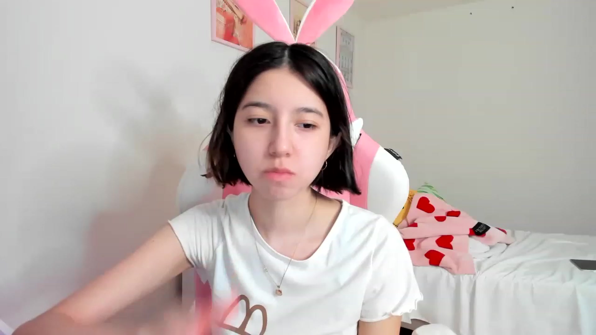 Gallery image thumbnail from Cherrycute666's myfreecams stream on, 03/31/2023, 08:46 image 15 of 20