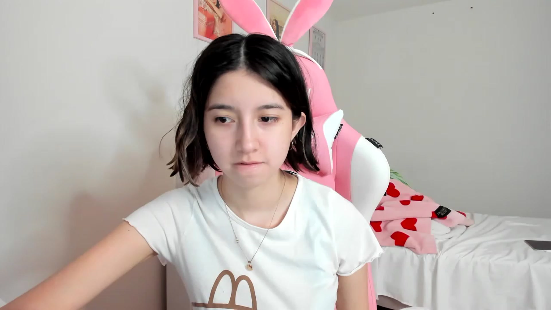 Gallery image thumbnail from Cherrycute666's myfreecams stream on, 03/31/2023, 08:46 image 8 of 20