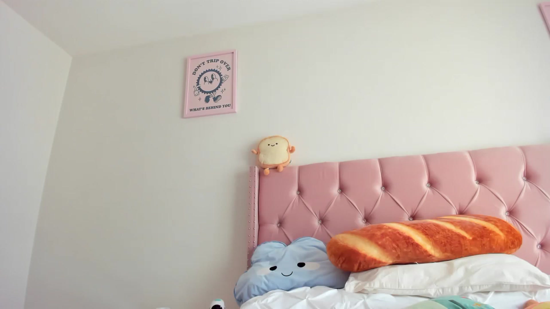 Gallery image thumbnail from Cherrycute666's myfreecams stream on, 03/31/2023, 17:54 image 15 of 20