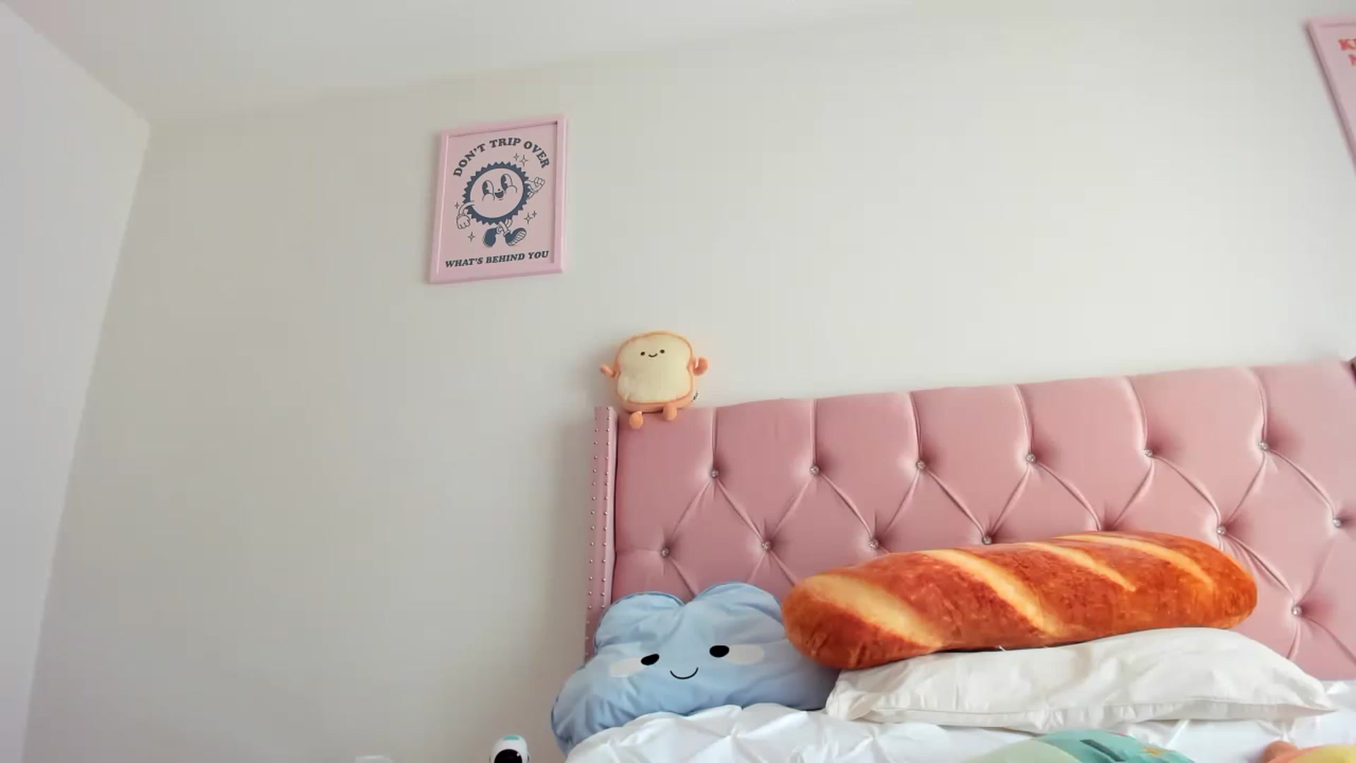 Gallery image thumbnail from Cherrycute666's myfreecams stream on, 03/31/2023, 17:54 image 8 of 20