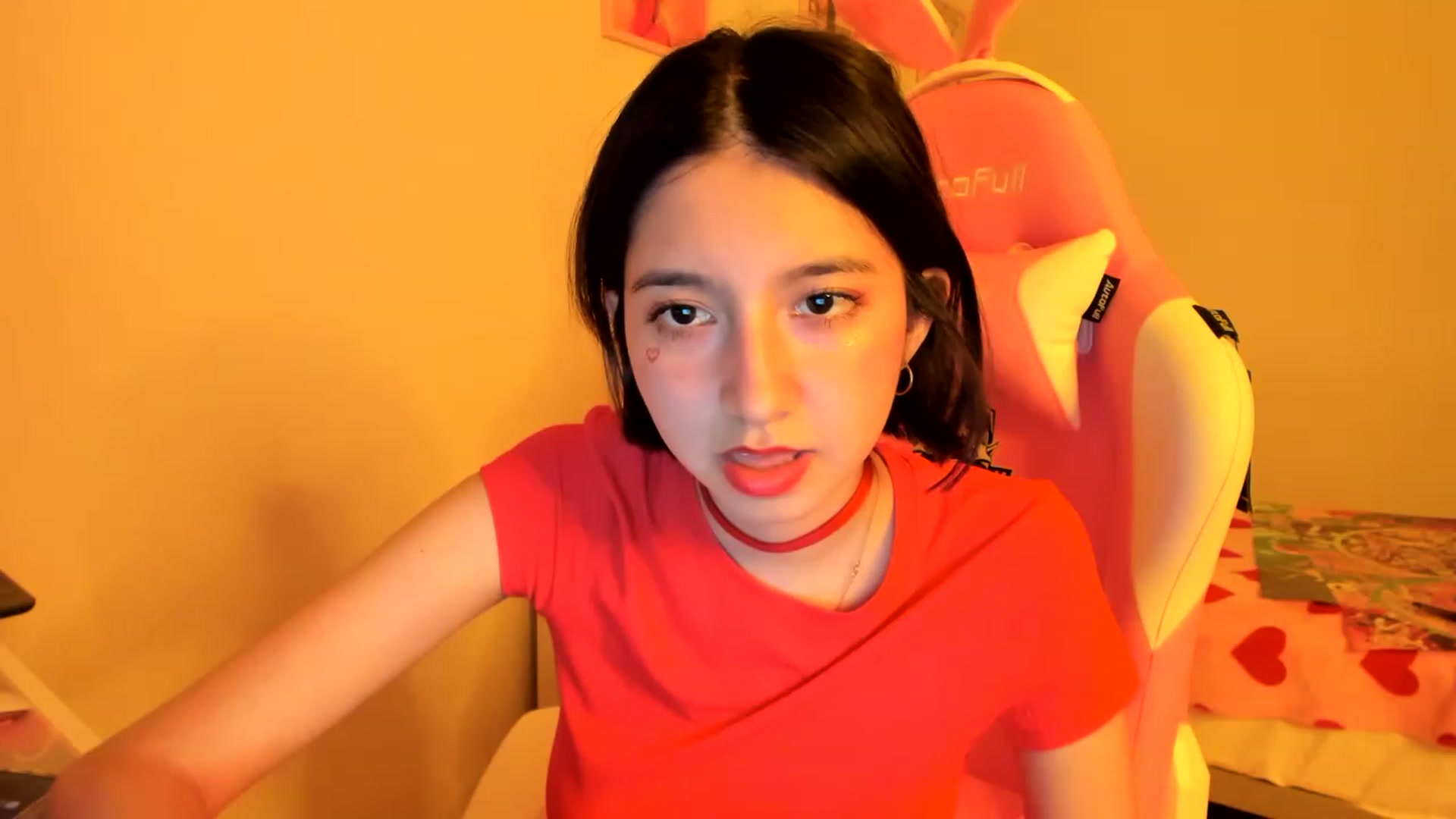Gallery image thumbnail from Cherrycute666's myfreecams stream on, 04/01/2023, 03:53 image 17 of 20