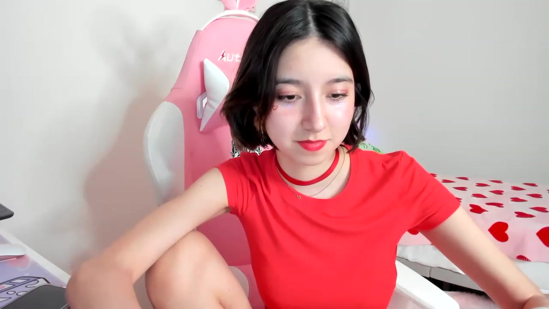 Gallery image thumbnail from Cherrycute666's myfreecams stream on, 04/01/2023, 07:42 image 5 of 20