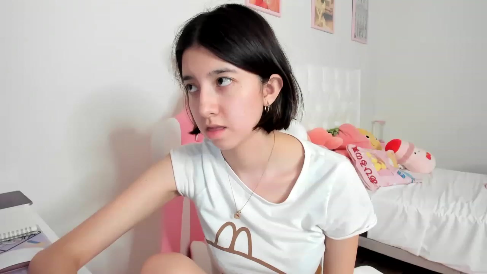 Gallery image thumbnail from Cherrycute666's myfreecams stream on, 04/02/2023, 02:03 image 10 of 20