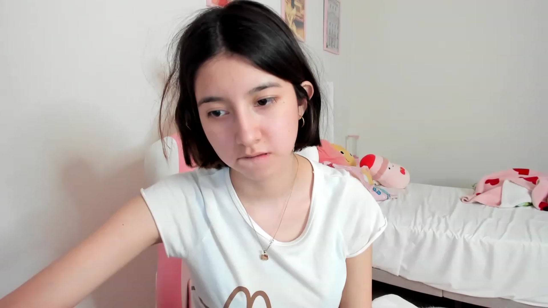 Gallery image thumbnail from Cherrycute666's myfreecams stream on, 04/02/2023, 02:03 image 5 of 20