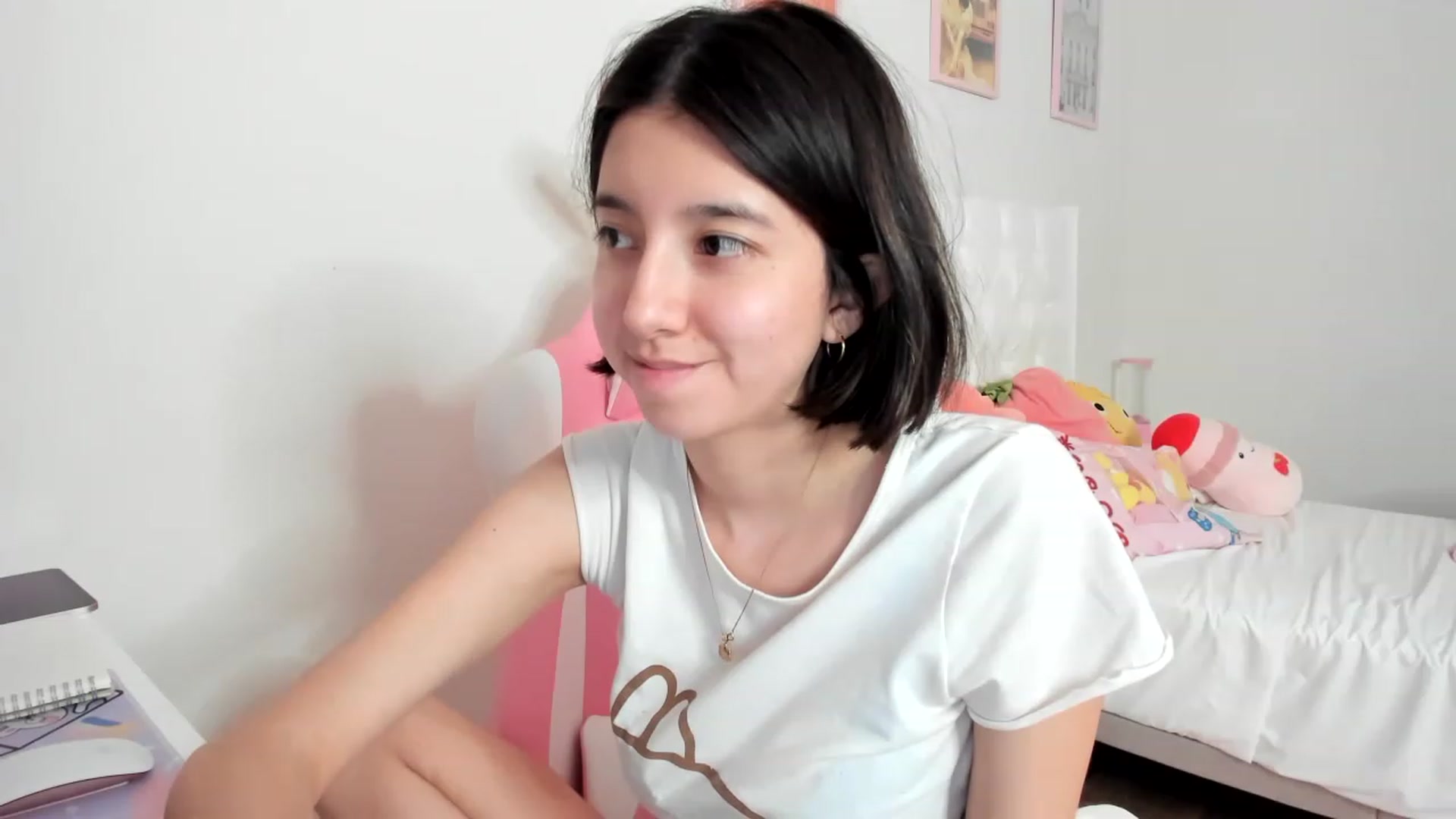Gallery image thumbnail from Cherrycute666's myfreecams stream on, 04/02/2023, 02:57 image 2 of 20