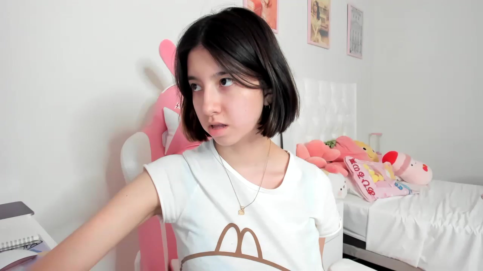 Gallery image thumbnail from Cherrycute666's myfreecams stream on, 04/02/2023, 02:57 image 5 of 20