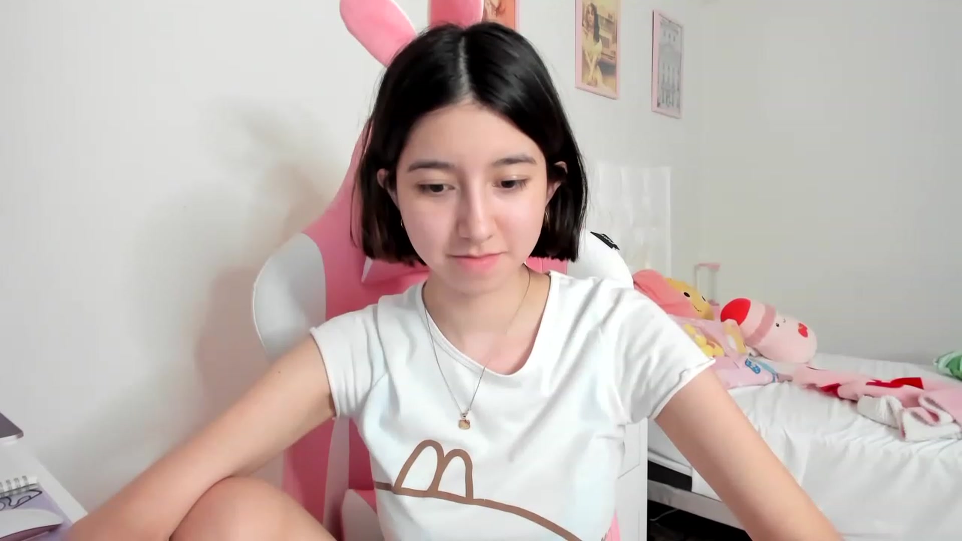 Gallery image thumbnail from Cherrycute666's myfreecams stream on, 04/02/2023, 02:57 image 15 of 20