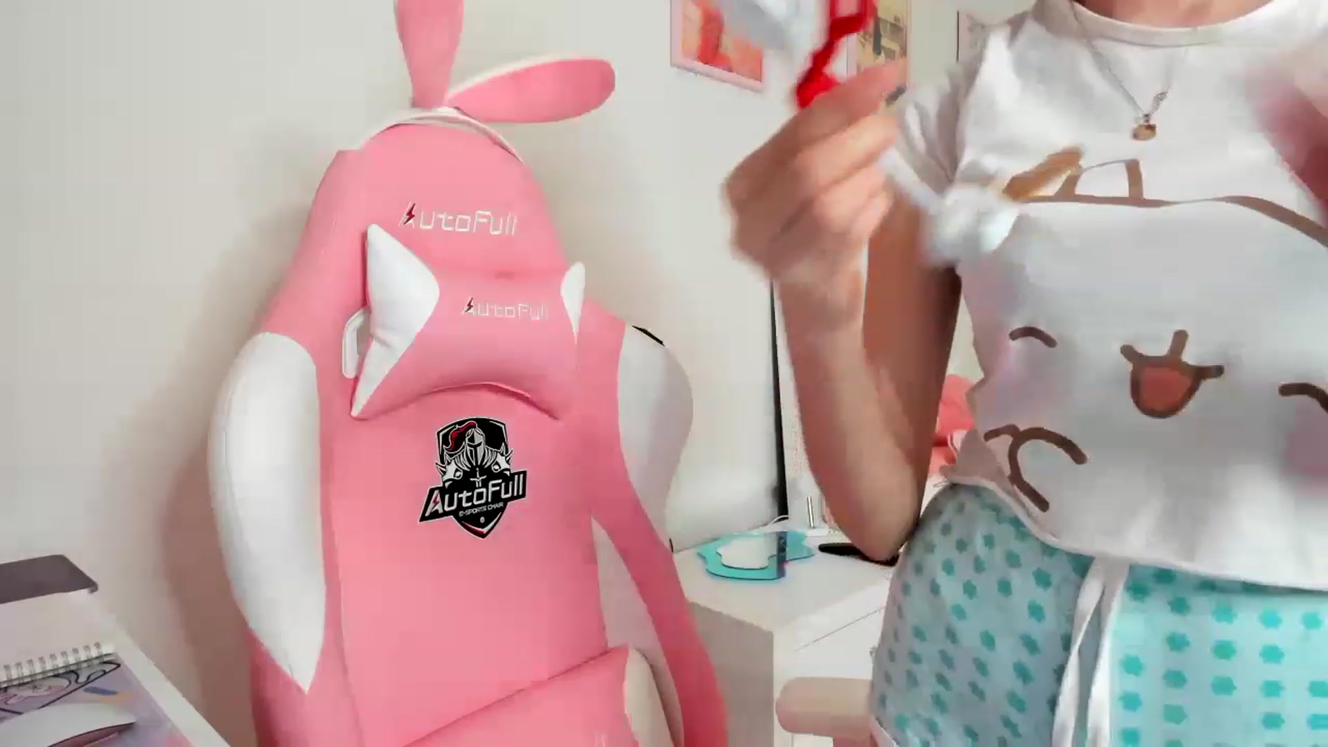 Gallery image thumbnail from Cherrycute666's myfreecams stream on, 04/02/2023, 02:57 image 10 of 20