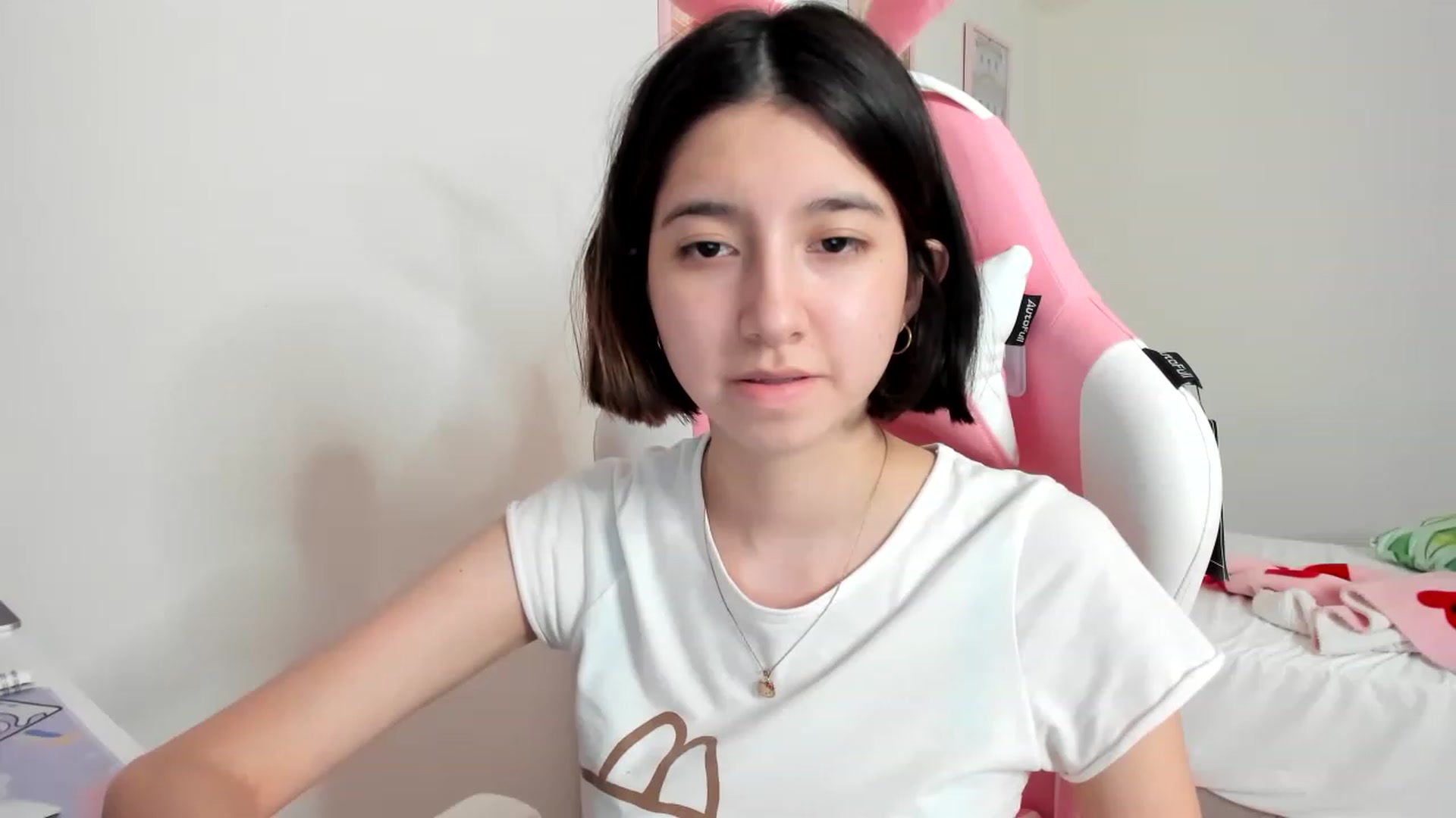 Gallery image thumbnail from Cherrycute666's myfreecams stream on, 04/02/2023, 05:42 image 18 of 20