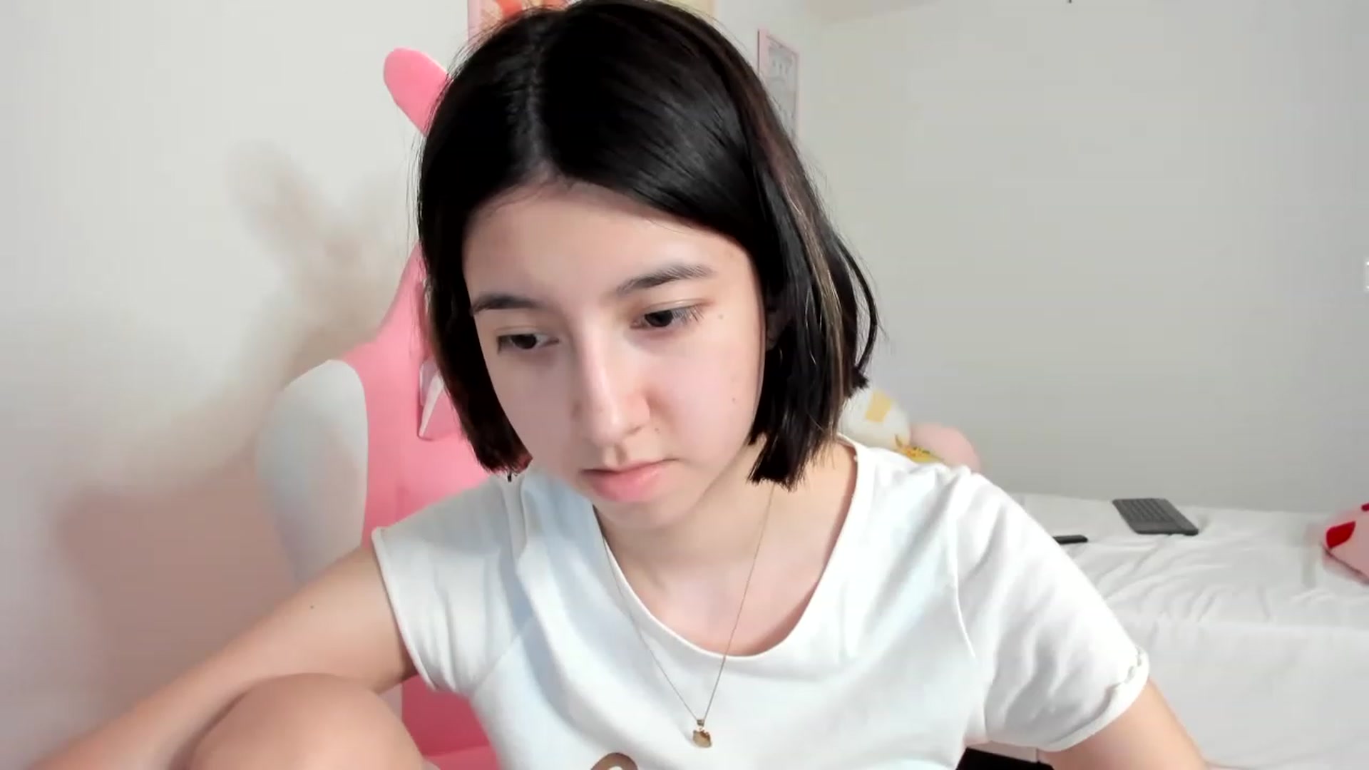 Gallery image thumbnail from Cherrycute666's myfreecams stream on, 04/02/2023, 11:37 image 4 of 20
