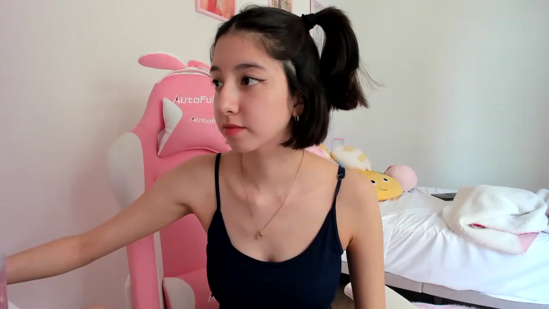 Gallery image thumbnail from Cherrycute666's myfreecams stream on, 04/02/2023, 22:59 image 1 of 20