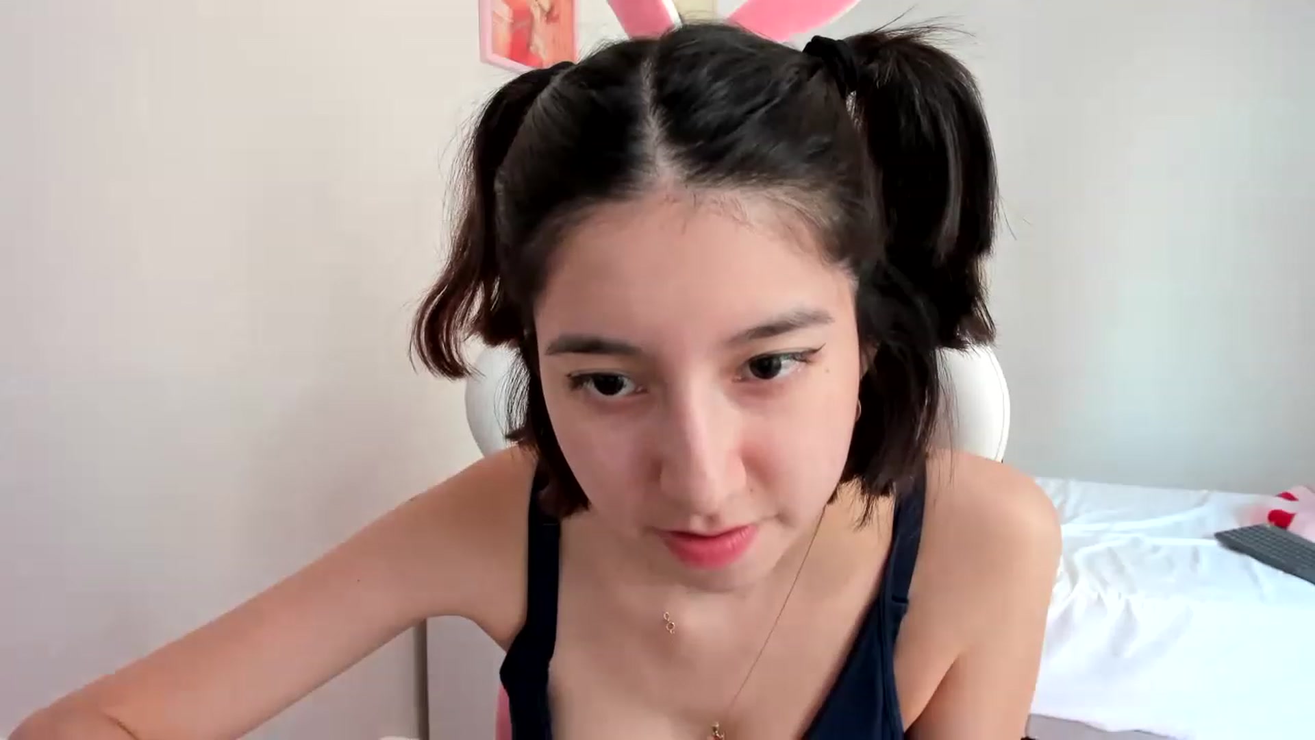 Gallery image thumbnail from Cherrycute666's myfreecams stream on, 04/02/2023, 22:59 image 19 of 20
