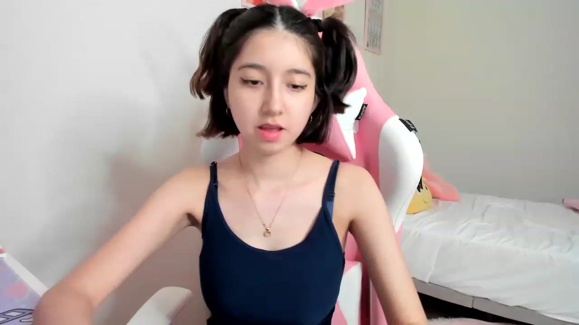 Gallery image thumbnail from Cherrycute666's myfreecams stream on, 04/03/2023, 01:20 image 16 of 20