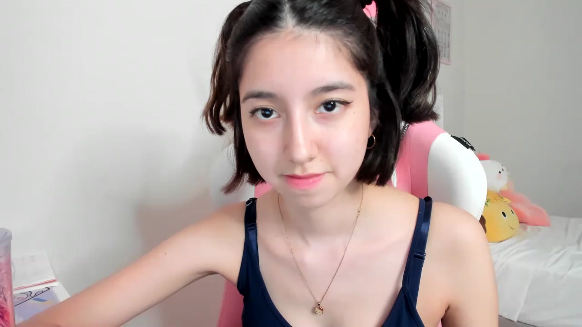 Gallery image thumbnail from Cherrycute666's myfreecams stream on, 04/03/2023, 03:11 image 8 of 20